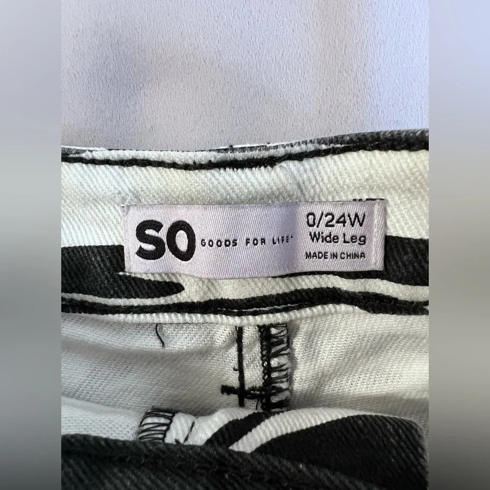 SO Super High‎ Rise Wide Leg Jean/Size 0/24W White/ Black